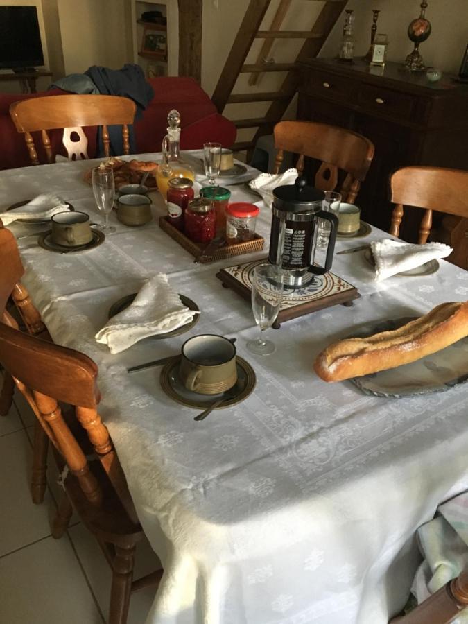 Le Petit Grange Bed & Breakfast Le Lindois Ngoại thất bức ảnh